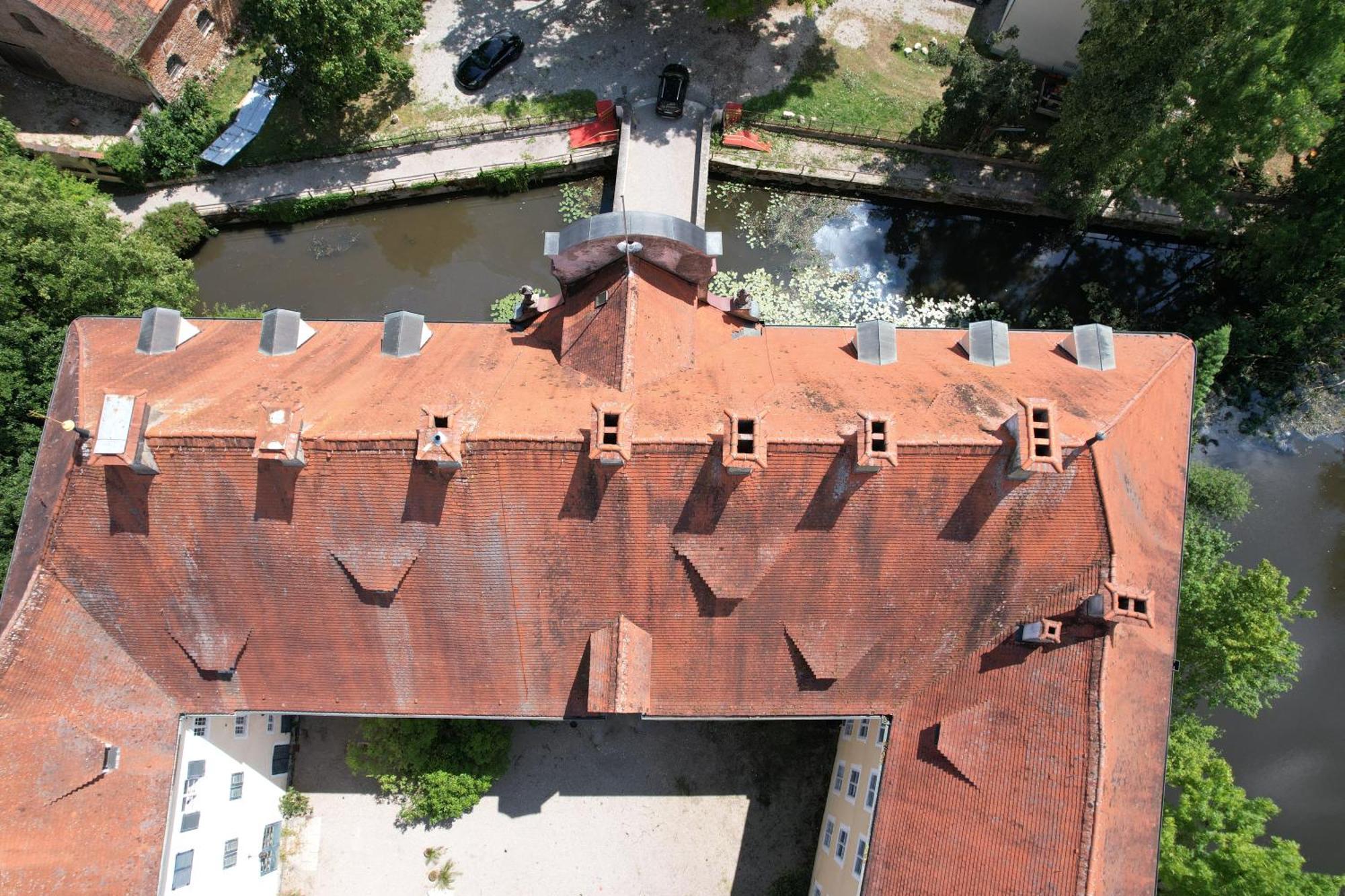 Wohnen Im Wasserschloss Sandizell โชรเบนเฮาเซน ภายนอก รูปภาพ